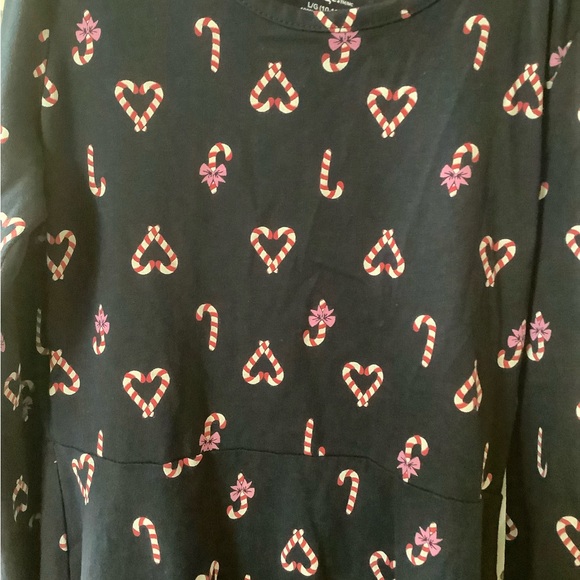 Christmas 🎄 Holiday Print 2 Piece Bundle - Picture 2 of 5